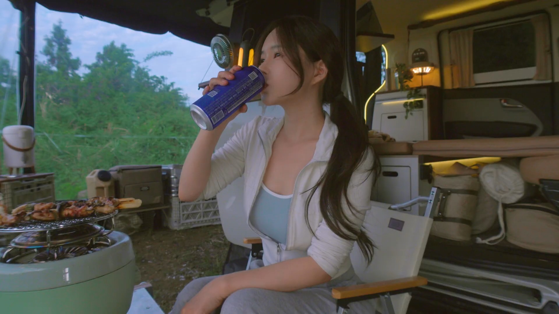 王毅会见上海合作组织秘书长叶尔梅克巴耶夫